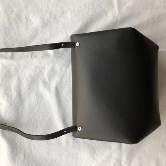 ✨COS✨Small Leather Crossbody Bag - Picture 4 of 7